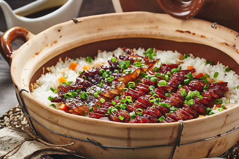 煲仔（zǎi）飯