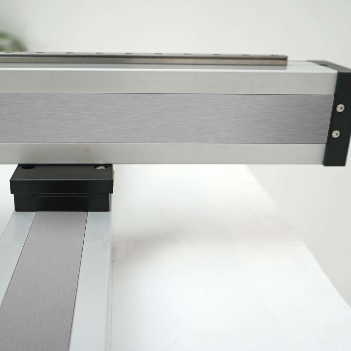 封閉式龍門絲杆(gǎn)滑台 封閉式龍門絲杆(gǎn)滑台