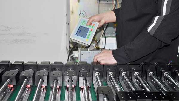 小（xiǎo）白首次使用直線模組應該注意什麽？？？